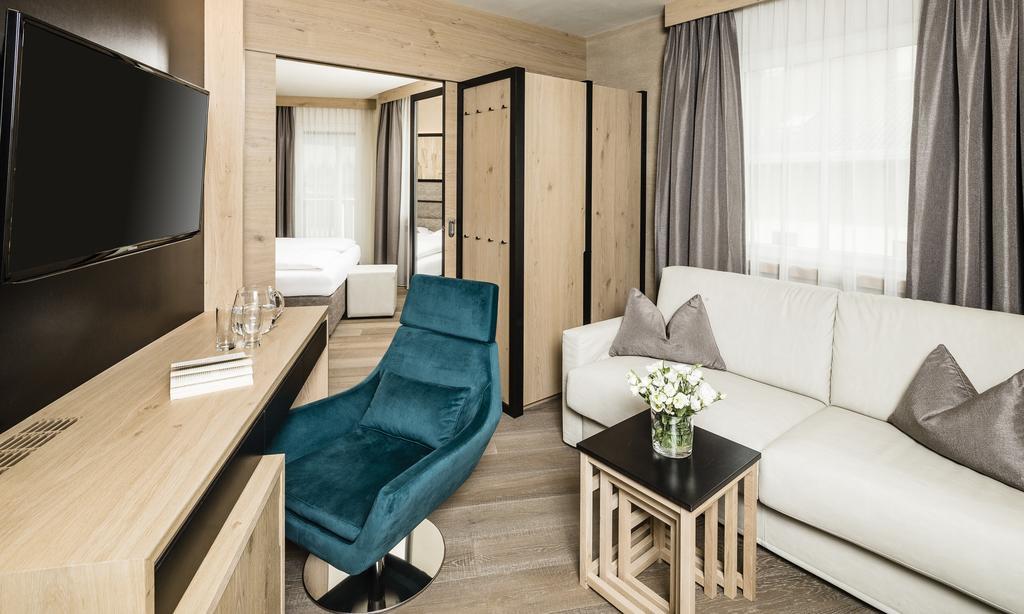 Hotel Prokulus Натурно Екстер'єр фото